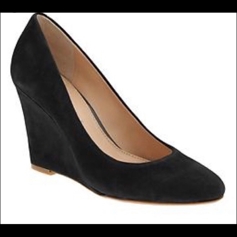 Banana republic suede wedges, size 9